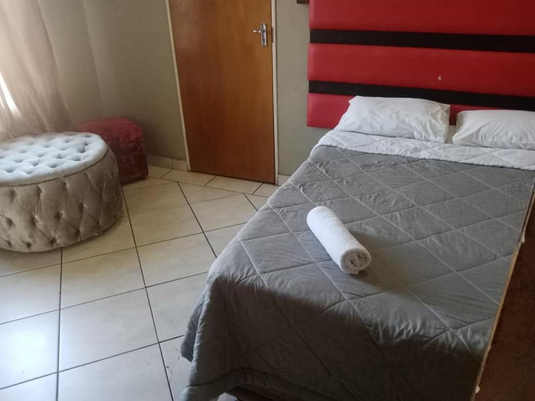 Ebony Guest House Pretoria-Noord Zewnętrze zdjęcie